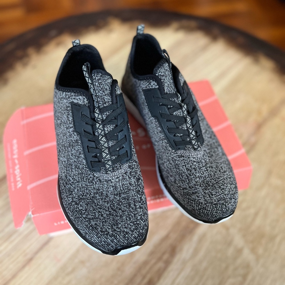 Skechers Women's Valeris Roller Coaster Slip On Sneaker Size 8.5